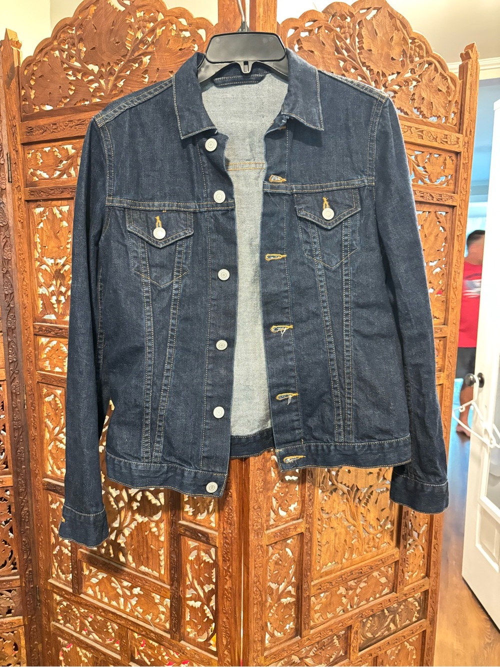 Levi’s Trucker Classic Dark Blue Denim Jacket - Women button up pockets